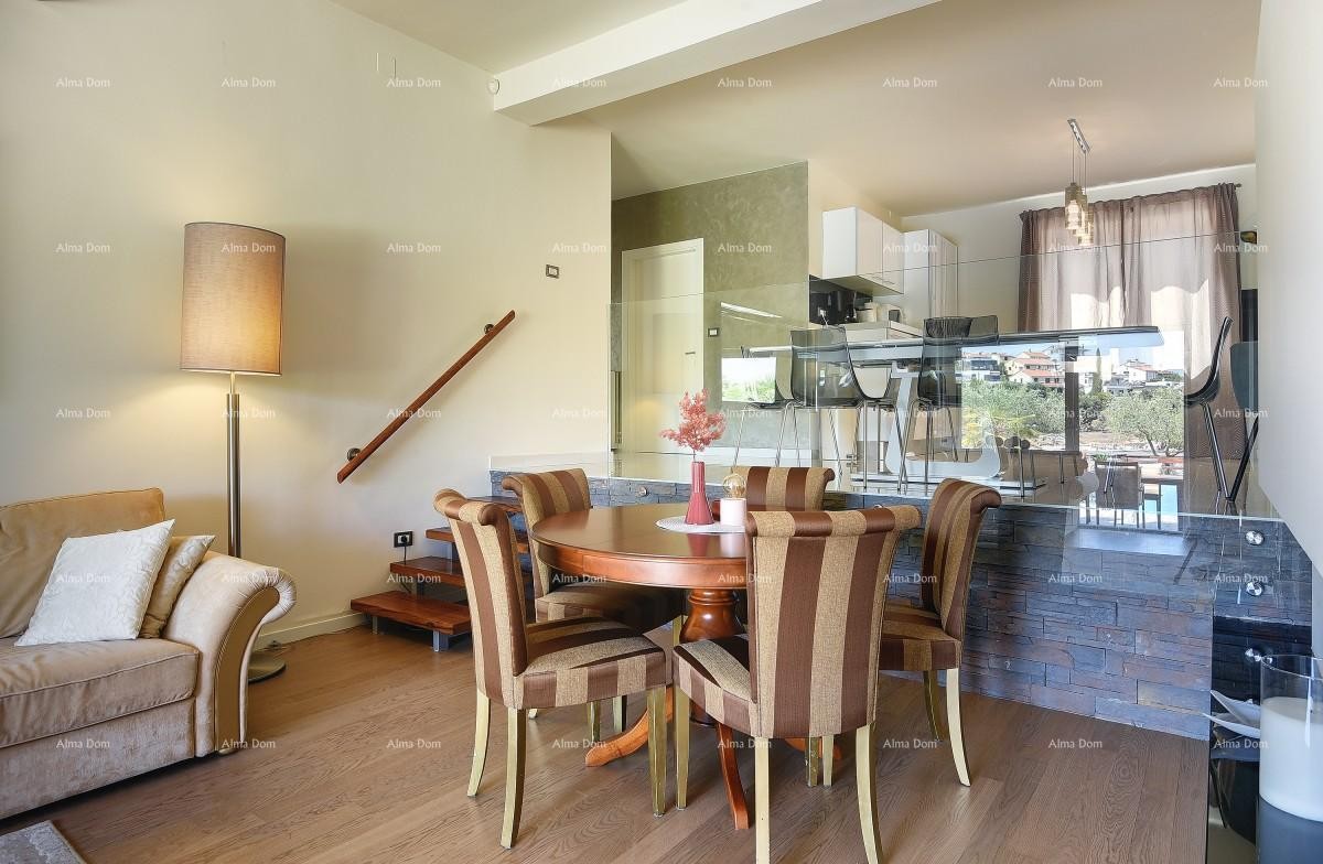 Prvi red do mora i plaže – kuća s bazenom i velikom okućnicom, Pješčana Uvala! 10