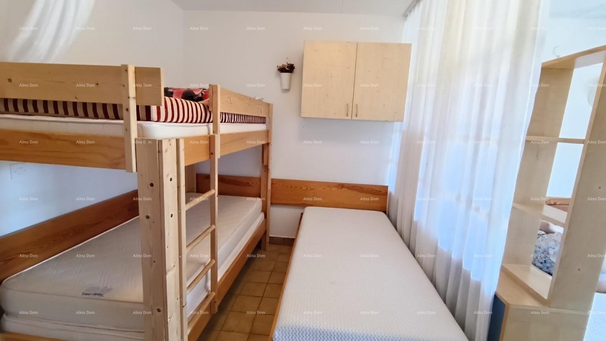 APPARTAMENTO ARREDATO CON BALCONE VICINO AL MARE – PAVIĆINI, DUGA UVALA 13