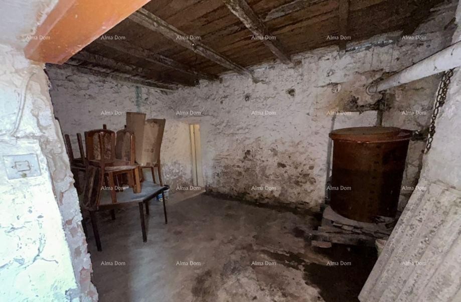 Na prodaju kamena kuća za renovaciju – okolica Buja 7