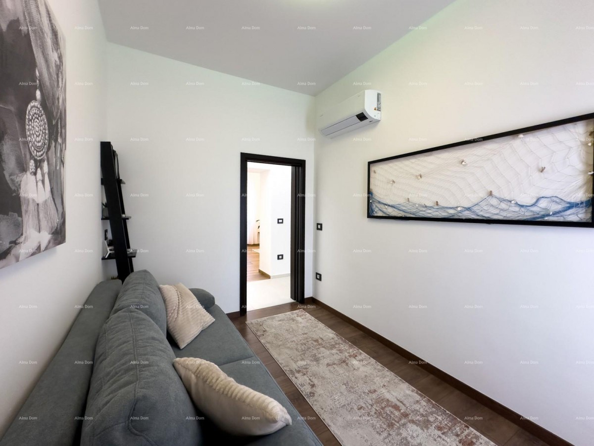 Pulj strogo središče Istarska ulica 500 metrov od Arene Sodobno popolnoma prenovljeno in opremljeno mestno stanovanje 15