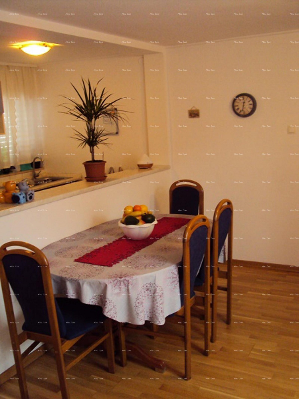 STAN 75 m² U CENTRU BRTONIGLE 1