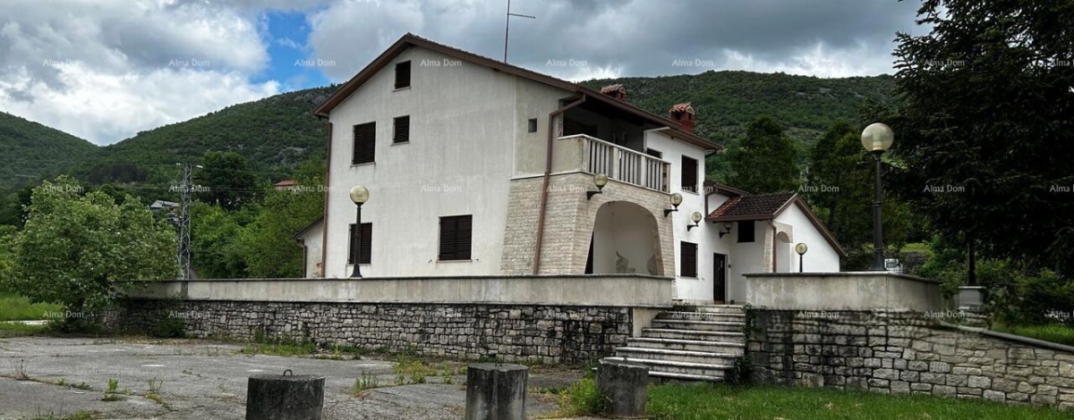 Prodaja stabmenog objekta s velikim zemljištem, blizina Motovuna! 2
