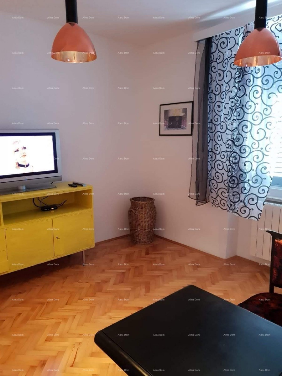 PULA! Prodaja stanovanja – 80 m², odlična lokacija. 8