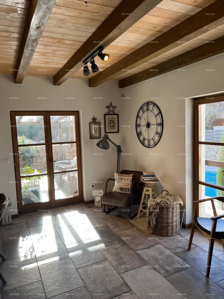 Prekrasna rustikalna hiša s bazenom in manjšim objektom 3