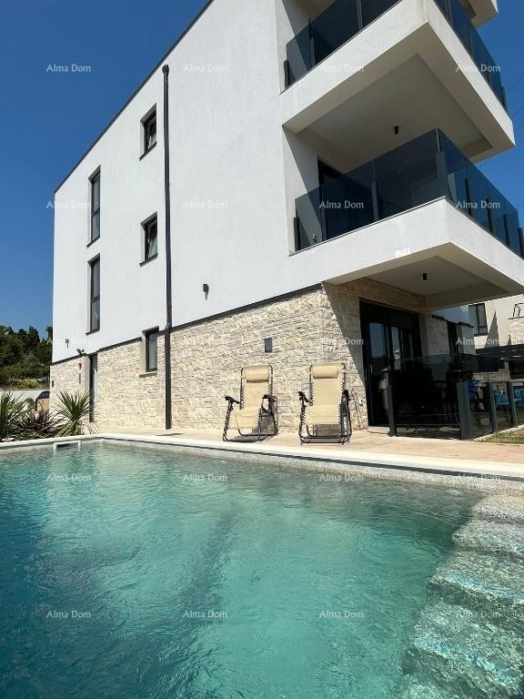 Moderna casa con piscina a Medulin, ideale per famiglie o investimenti! 1