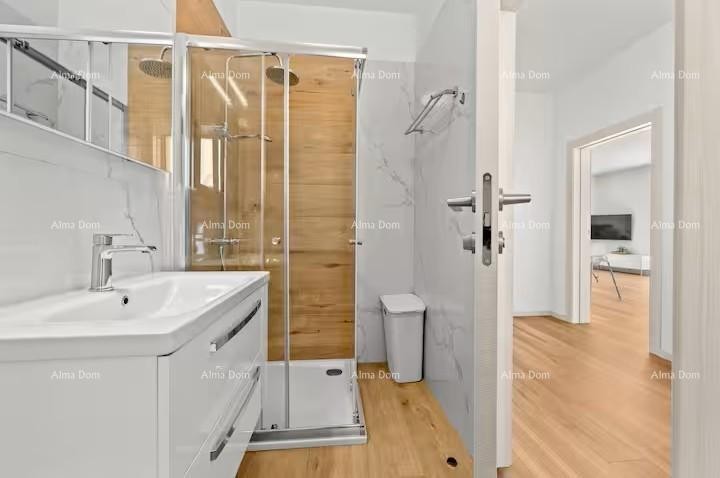 Pomer. New Detached Single-Story House with Pool. 30