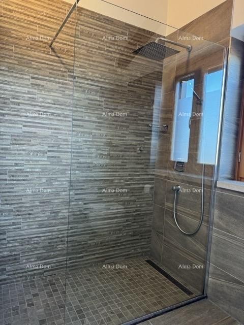 Casa Mediterranea con piscina e vista mare, Raša 13