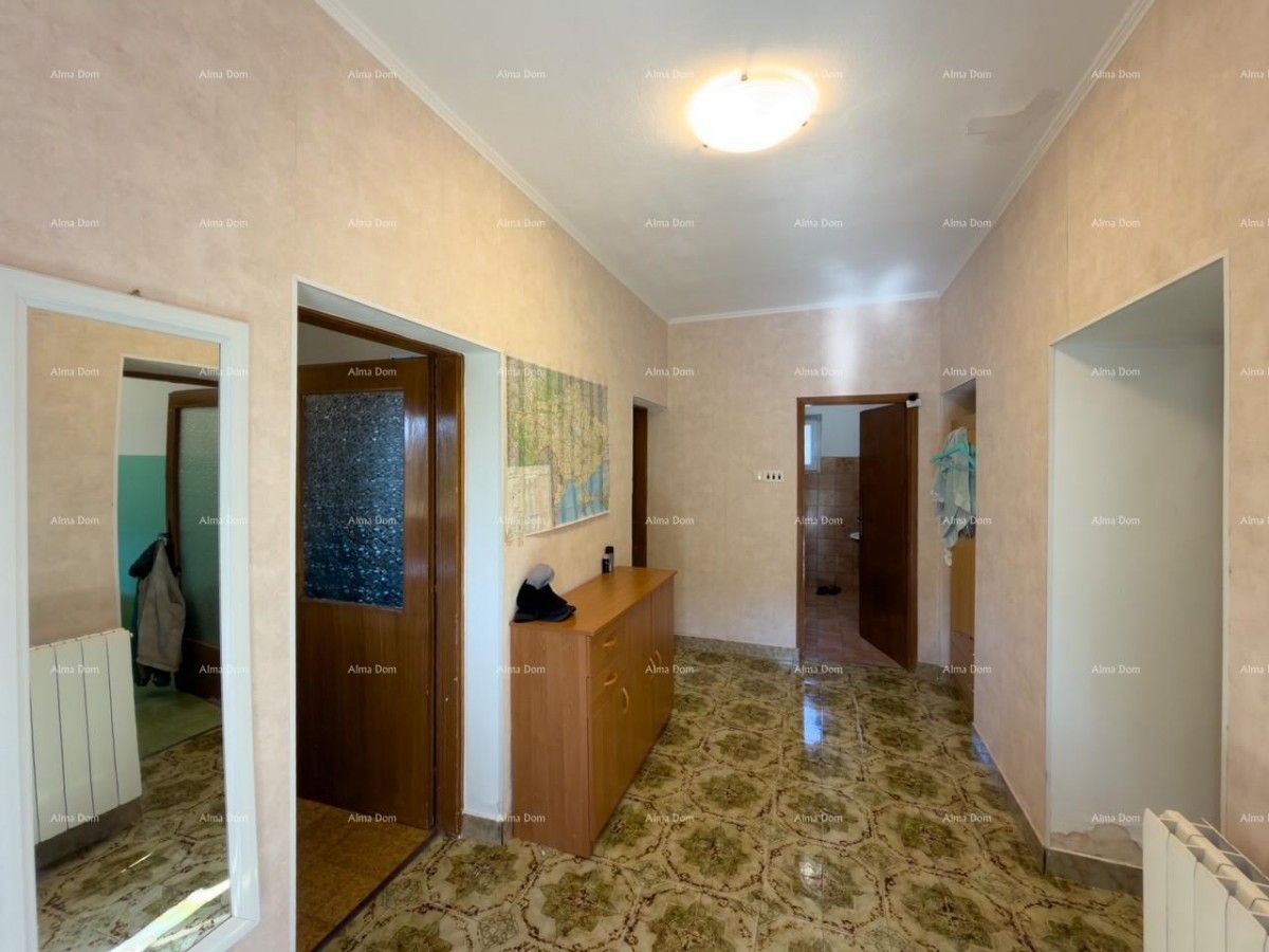 Ližnjan, renovated and fully furnished house with a garage and a cellar 36