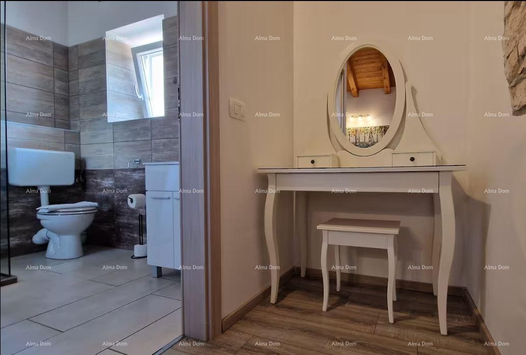 Отреставрированный истрийский каменный дом с бассейном 23