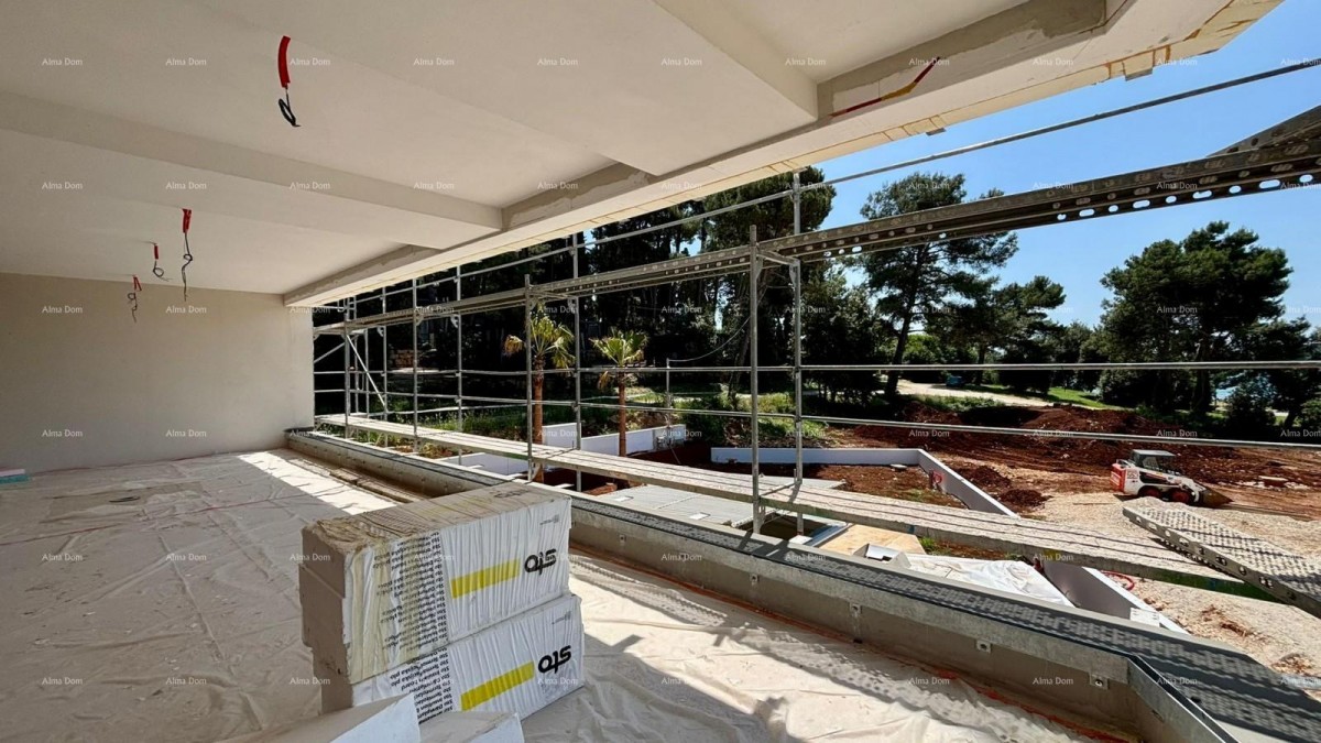 Prodaje se moderna vila u Rovinju 48