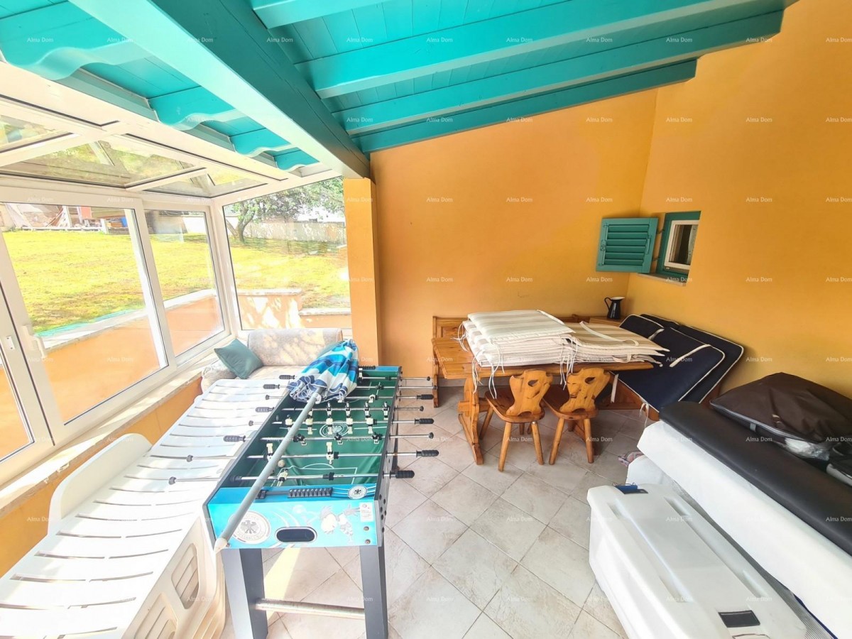 Kuća s bazenom i velikom okućnicom!  Blizina mjesta Marčane. 8