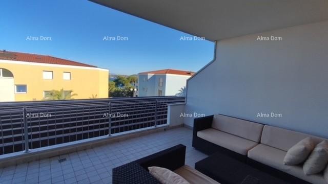 Продажа - квартира в привлекательном жилом комплексе с видом на море! 200 м от моря и пляжей, Умаг! 1