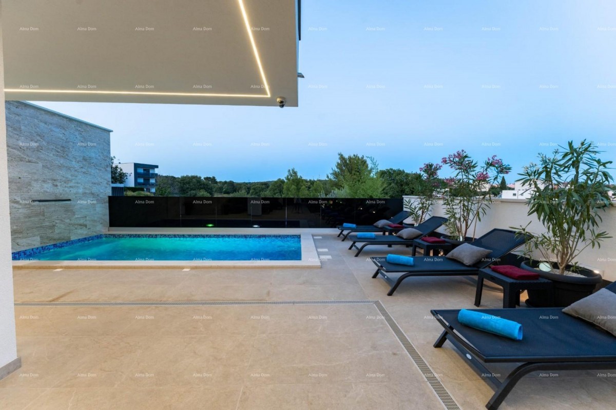 A modern house with a pool in a great location, Medulin! 14