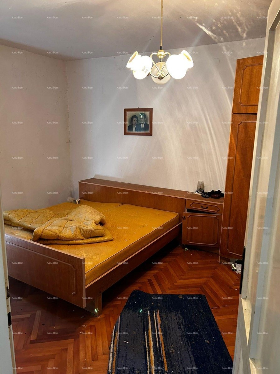 Prodaja kuće sa  stajom i zemljištem u blizini Barbana! 16