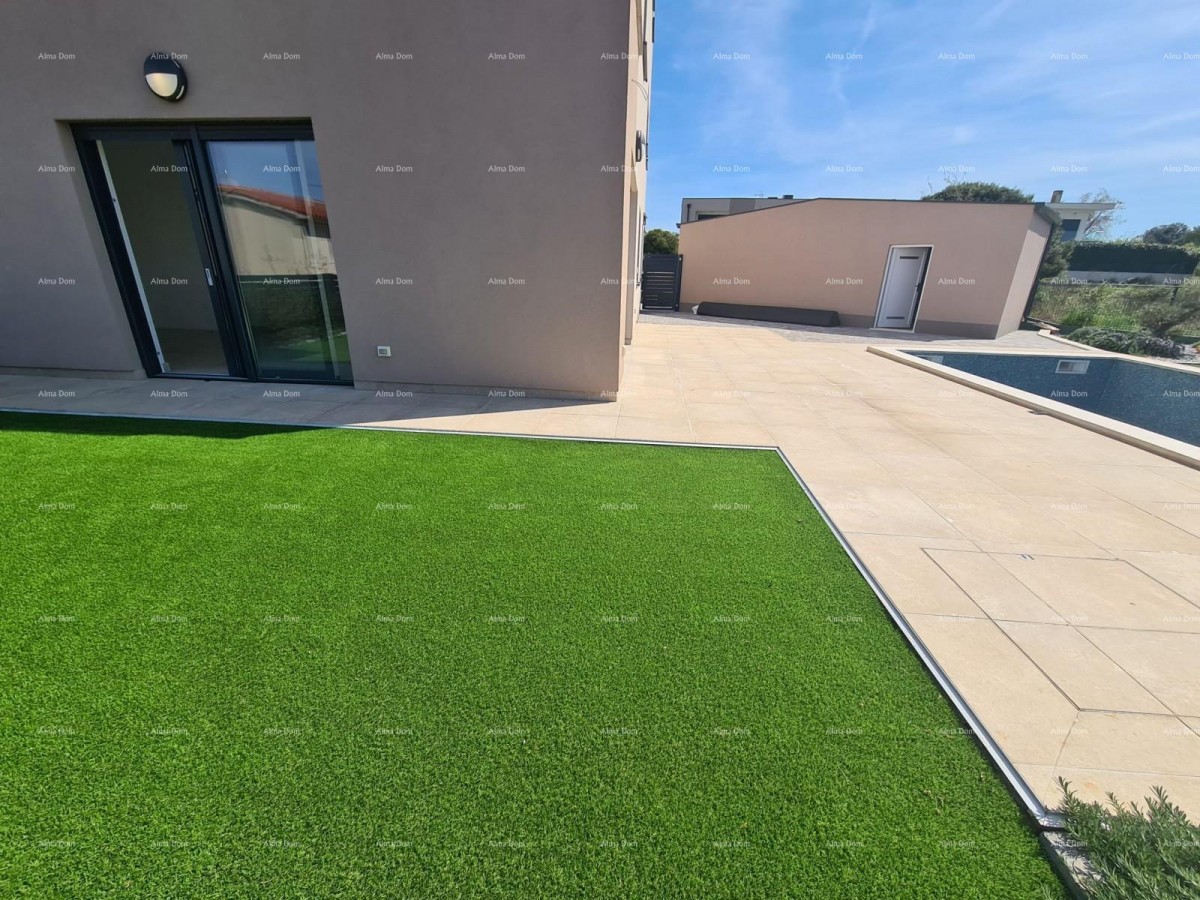 Modern oasis with a pool and private garden in Banjole 41