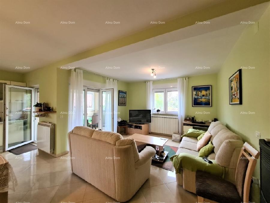 Лижнян продается один большой и один маленький дом. 29