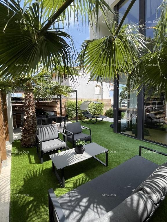 Современная вилла с панорамным видом на море в Медулине! 10