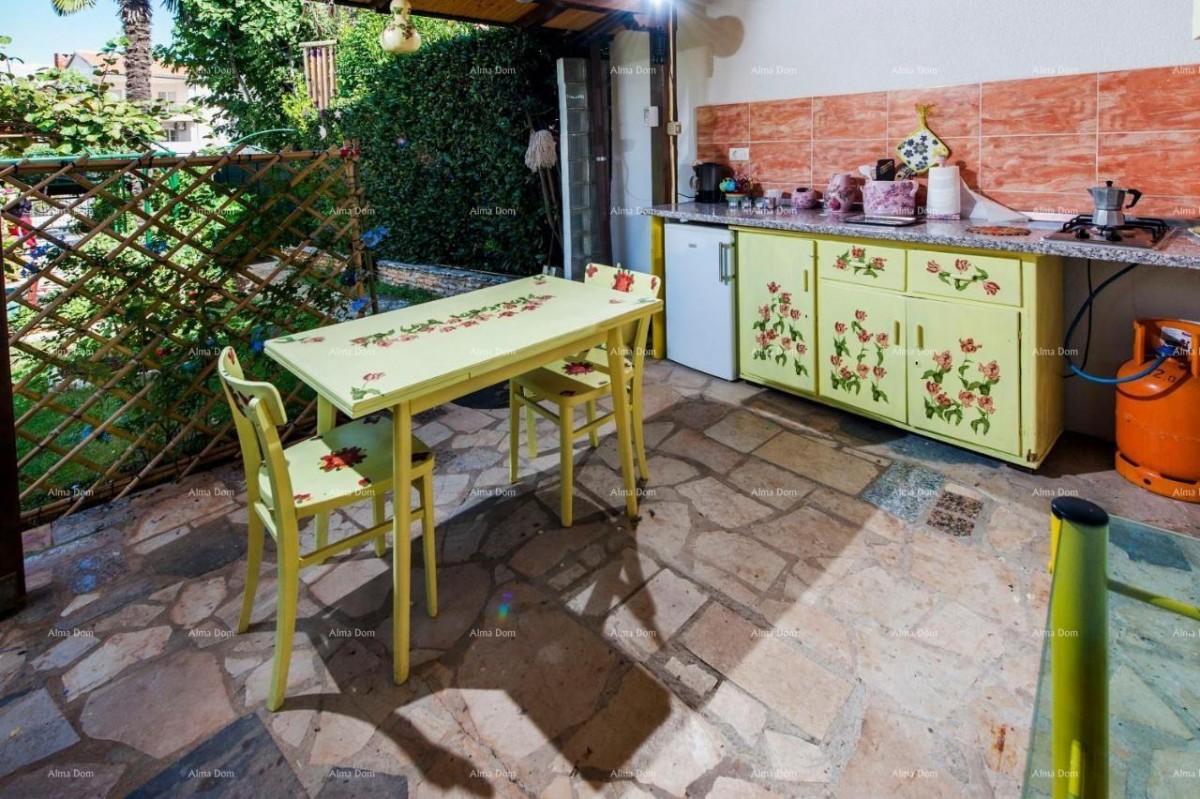 Prodajemo kuću, blizina uvale Cuve, s dodatnim objektima. 19