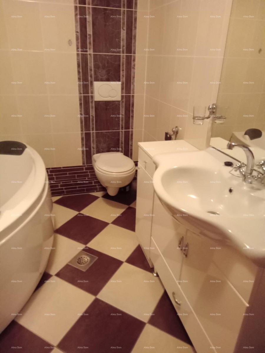 Prodaja velikega, lepo urejenega in popolnoma opremljenega apartmaja, s pogledom na morje, Ližnjan! 20