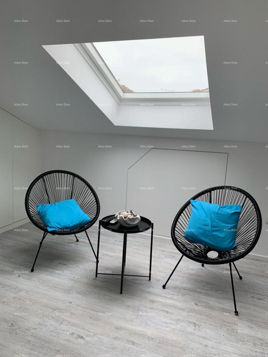 Прекрасный дом с тремя зарегистрированными апартаментами в старой части города Пореч! 46