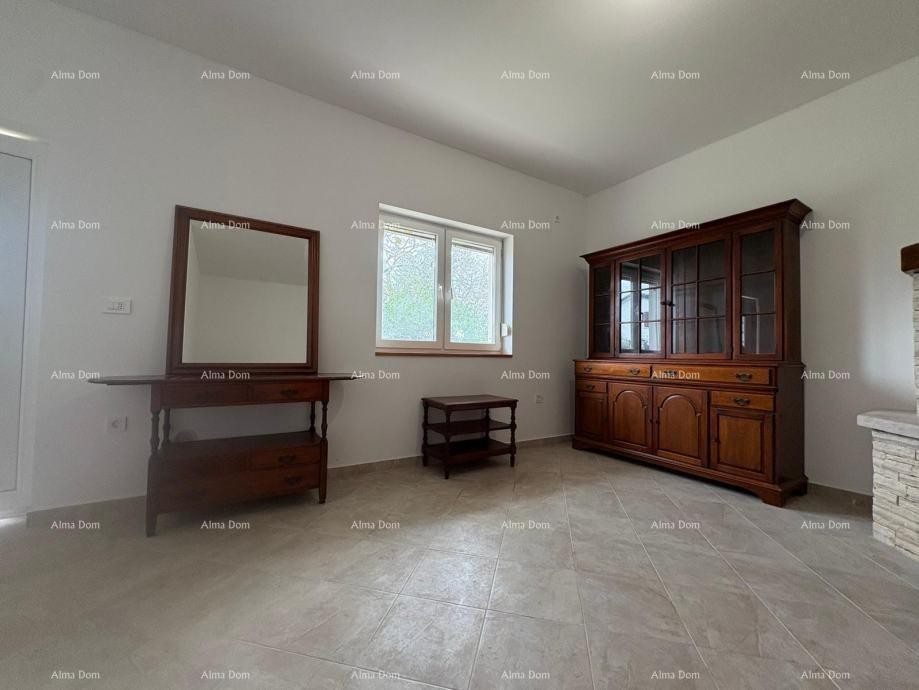 UMAG, apartment, two-story with a large yard of 1300 m2. The property has a usage permit. 7
