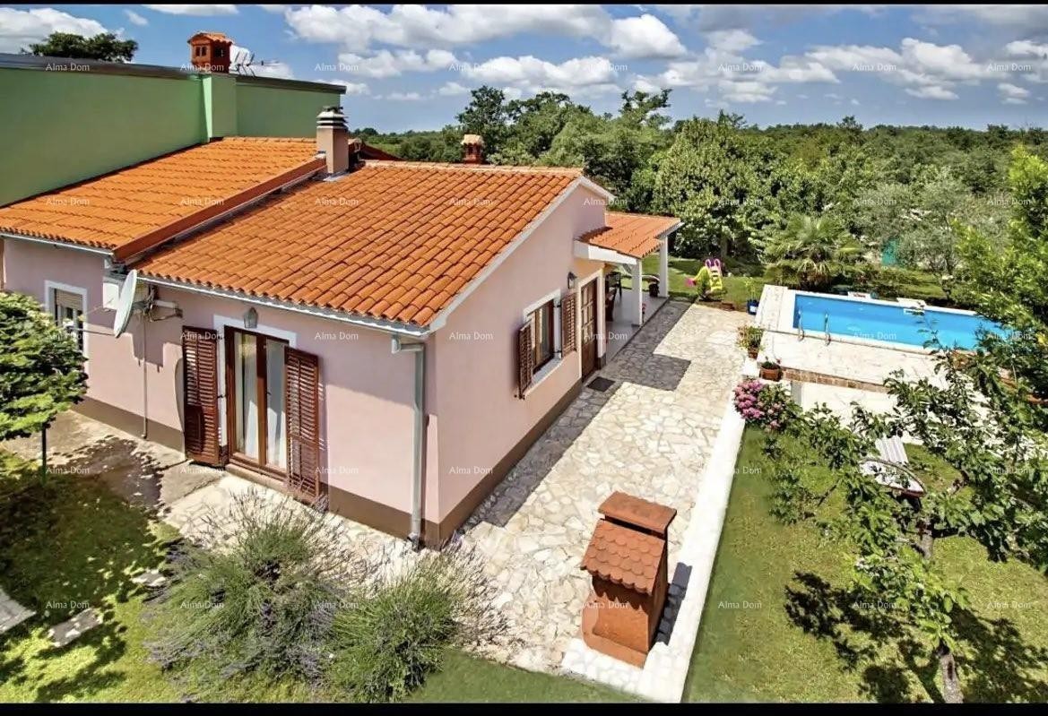 House with a Pool Near Žminj 2