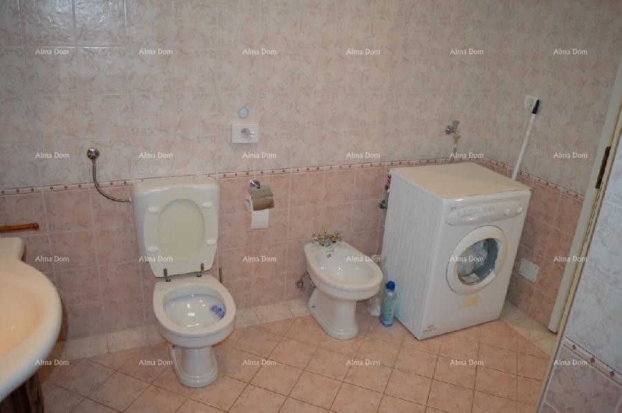 Prekrasna kuća sa bazenom! POREČ 13