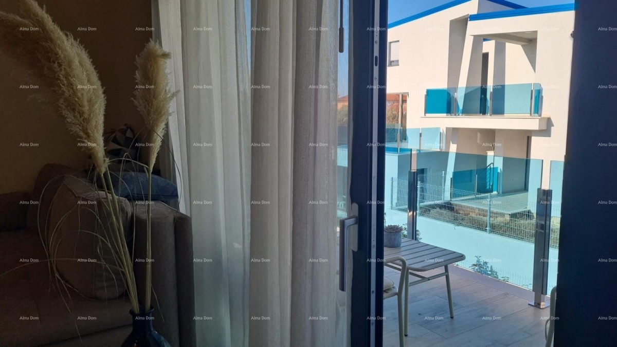 Moderen apartma v bloku E, s parkirnim mestom in shrambo v bližini Umaga! 17