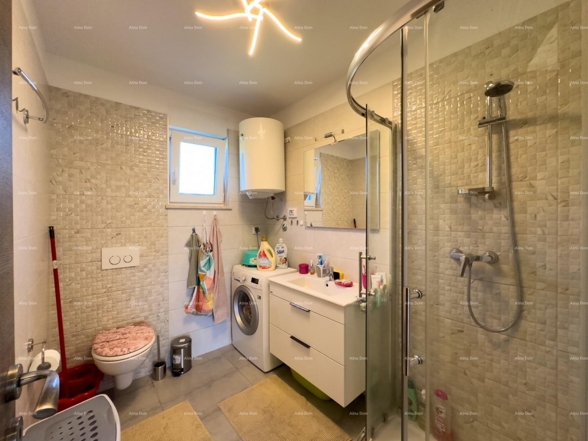 Prodamo stanovanje v pritličju z lastnim bazenom. Medulin 10