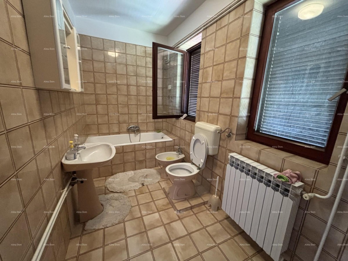 VALBANDON - Kuća s dva stana – idealna za obiteljski život ili investiciju 27