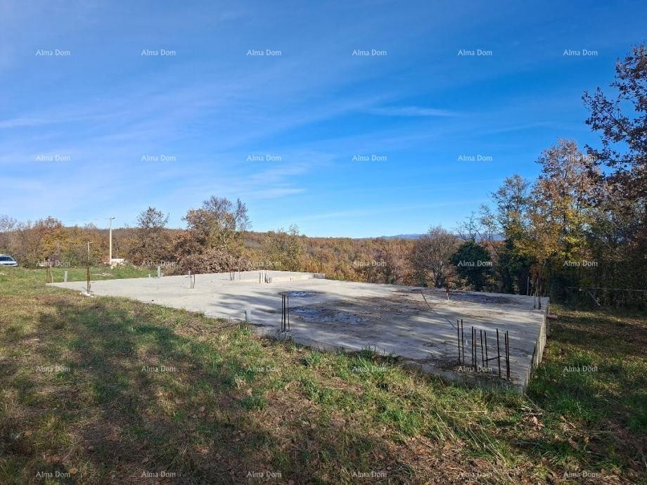 In vendita terreno edificabile con costruzione avviata – Vižinada 11