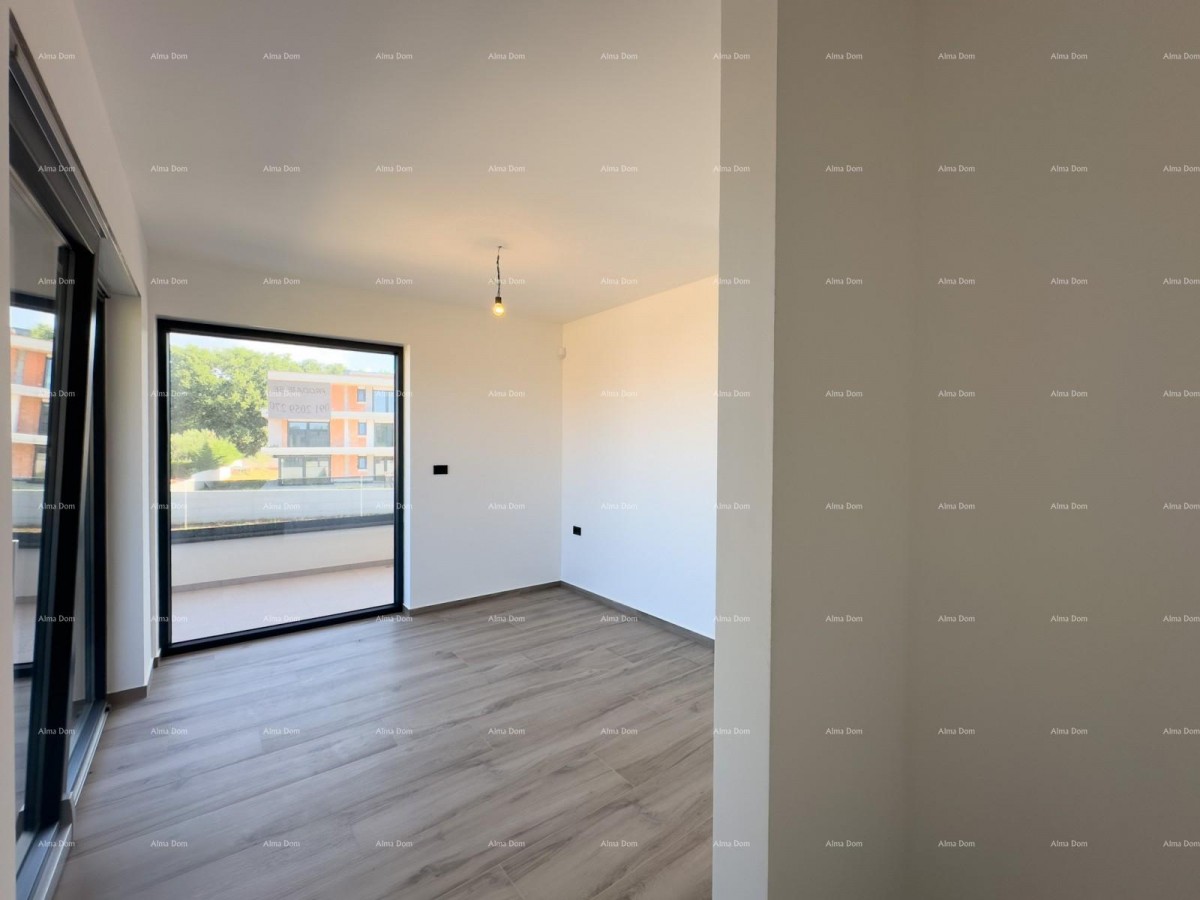 Vendiamo villa bifamiliare con piscina e garage 33