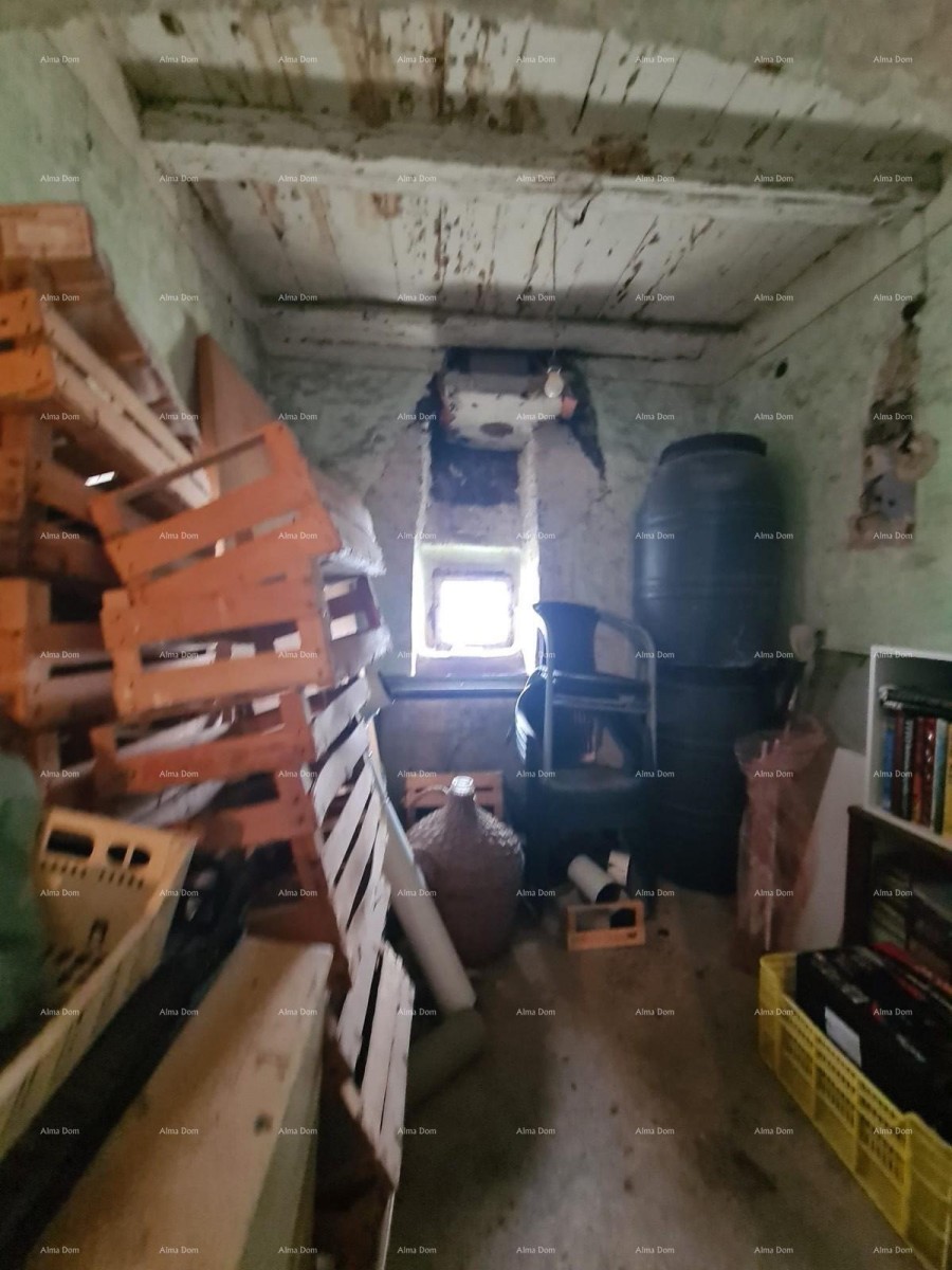 In vendita vecchia casa in pietra a Peroj 9