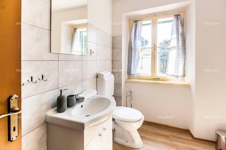 Prodaja lijepo uređene, renovirane istarske kuće s šternom, Marčana! 8