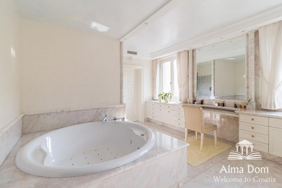 Umago,villa prima filla al mare! 17