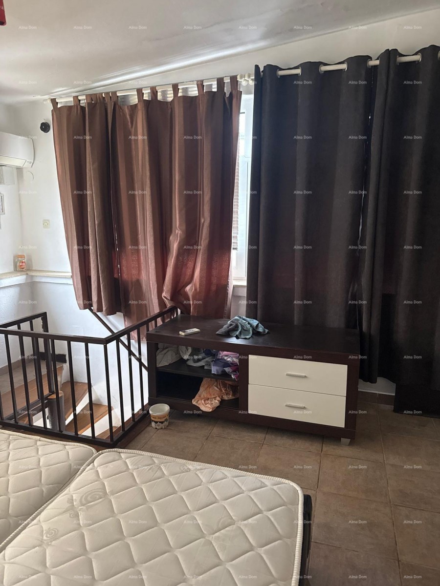 un'affascinante piccola casa 7