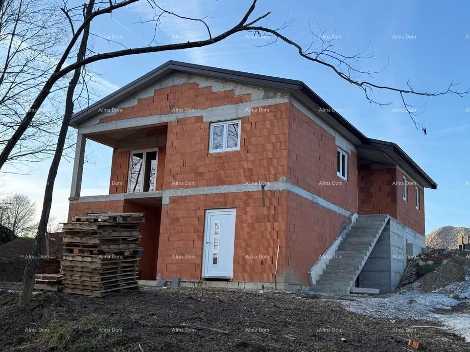 Casa in fase di roh-bau con ampio giardino – Cerovlje 1