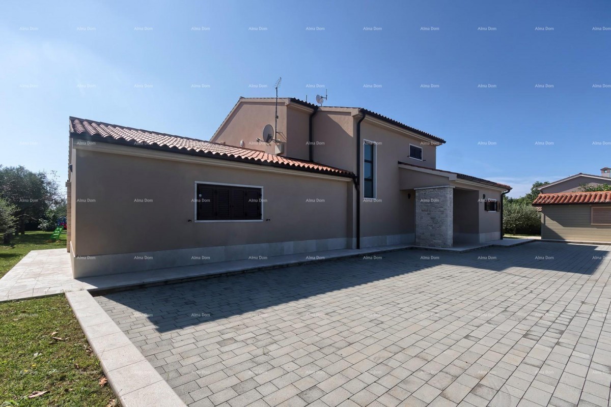 Красивый дом  с бассейном 5