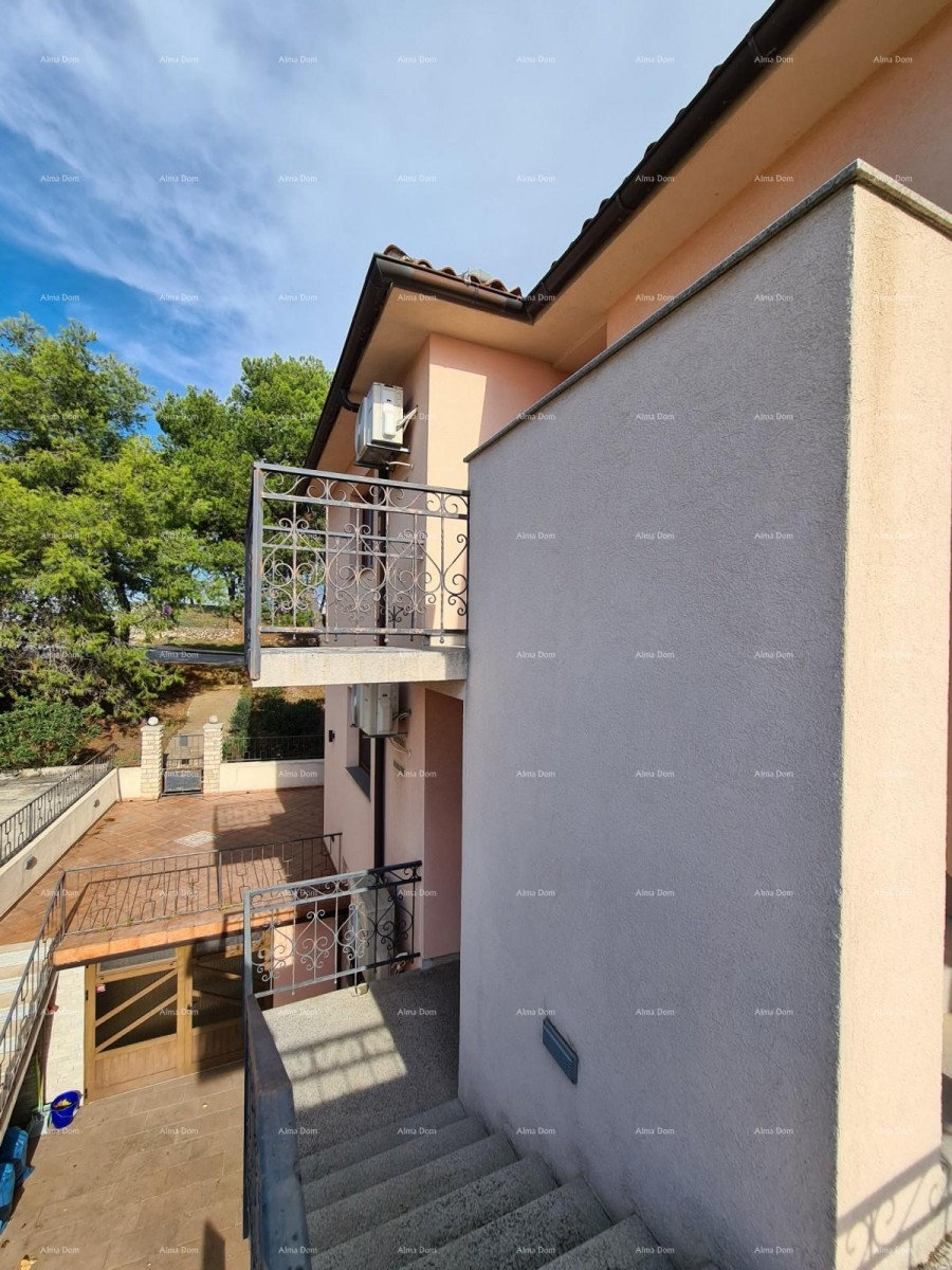 Пула. Зеленикa! Самостоятельный дом! 50 метров до пляжа! Вид на море! 22