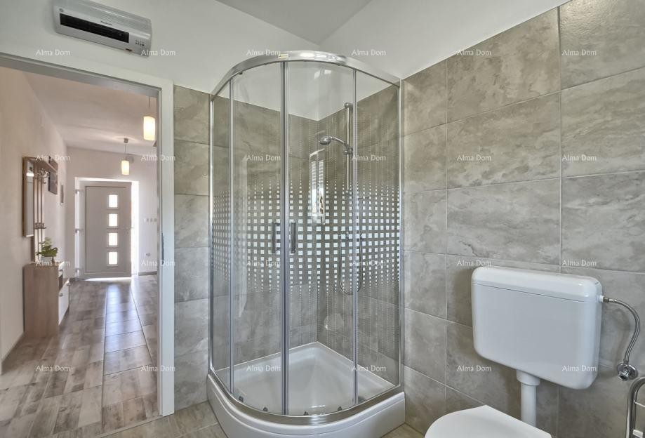 Prodaja dvoetažnega stanovanja z velikim vrtom in garažo, Ližnjan! 18