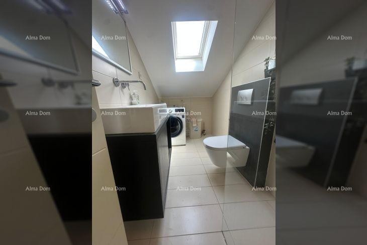 Poreč – Prostoren penthouse z veliko teraso in pogledom na morje 17