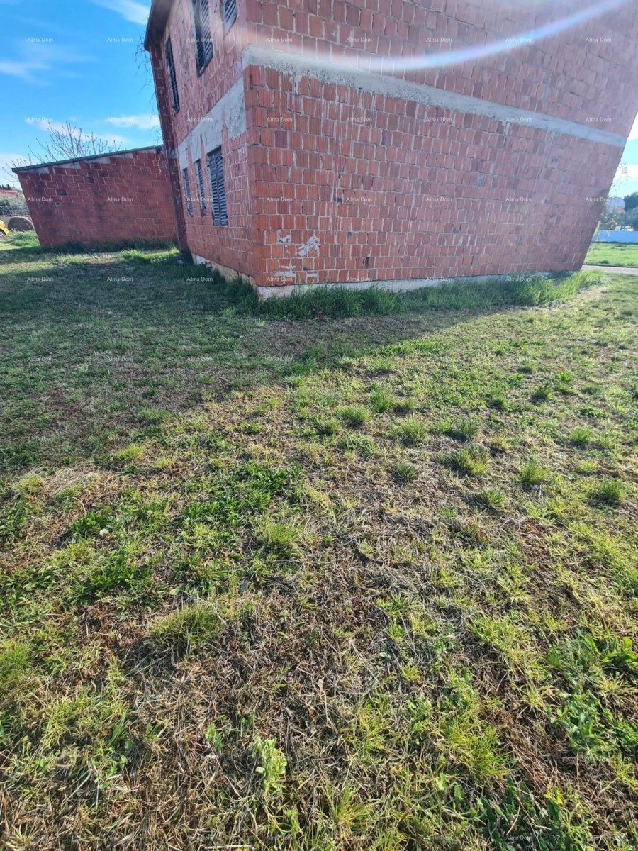 Prodamo hišo v roh-bau fazi. Pomer. 5