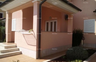 Продается дом с 5 квартирами и видом на море, Премантура