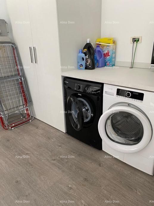 For sale: House, 200 m²,  Raša 8