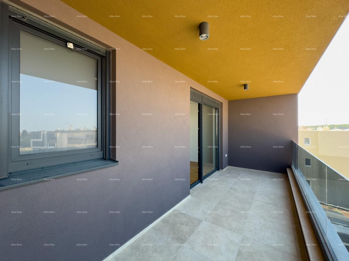 Spacious apartment in Pula with three bedrooms and modern amenities near the city center 20