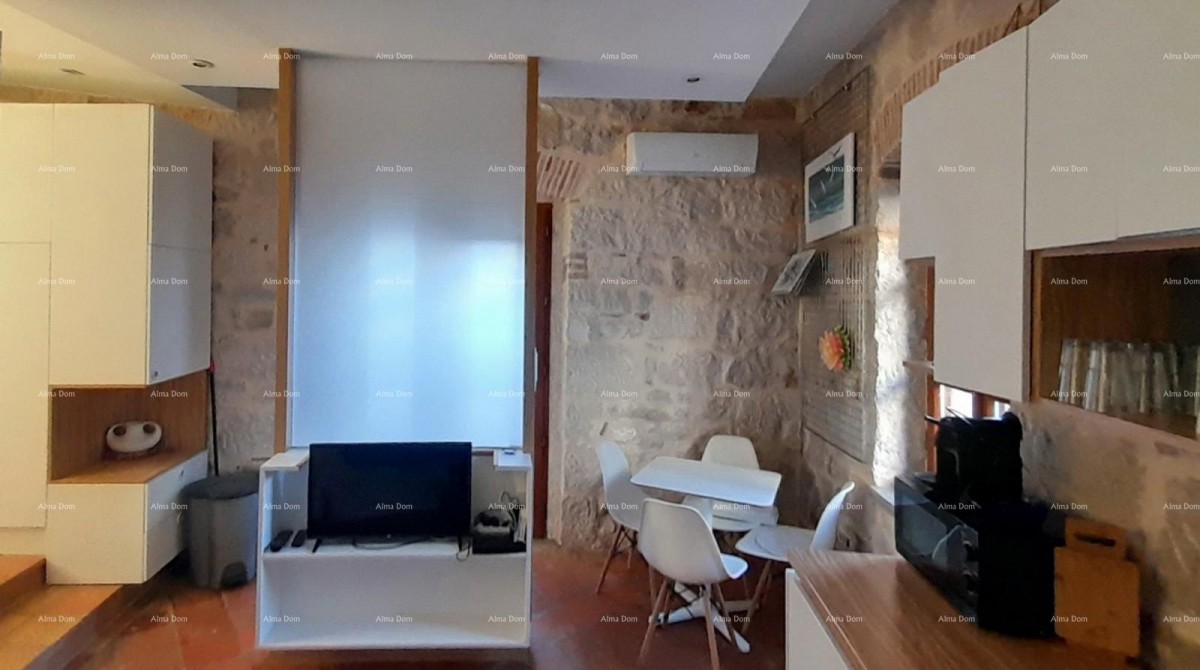 Funtana, Vendesi casa in pietra con vista mare 13