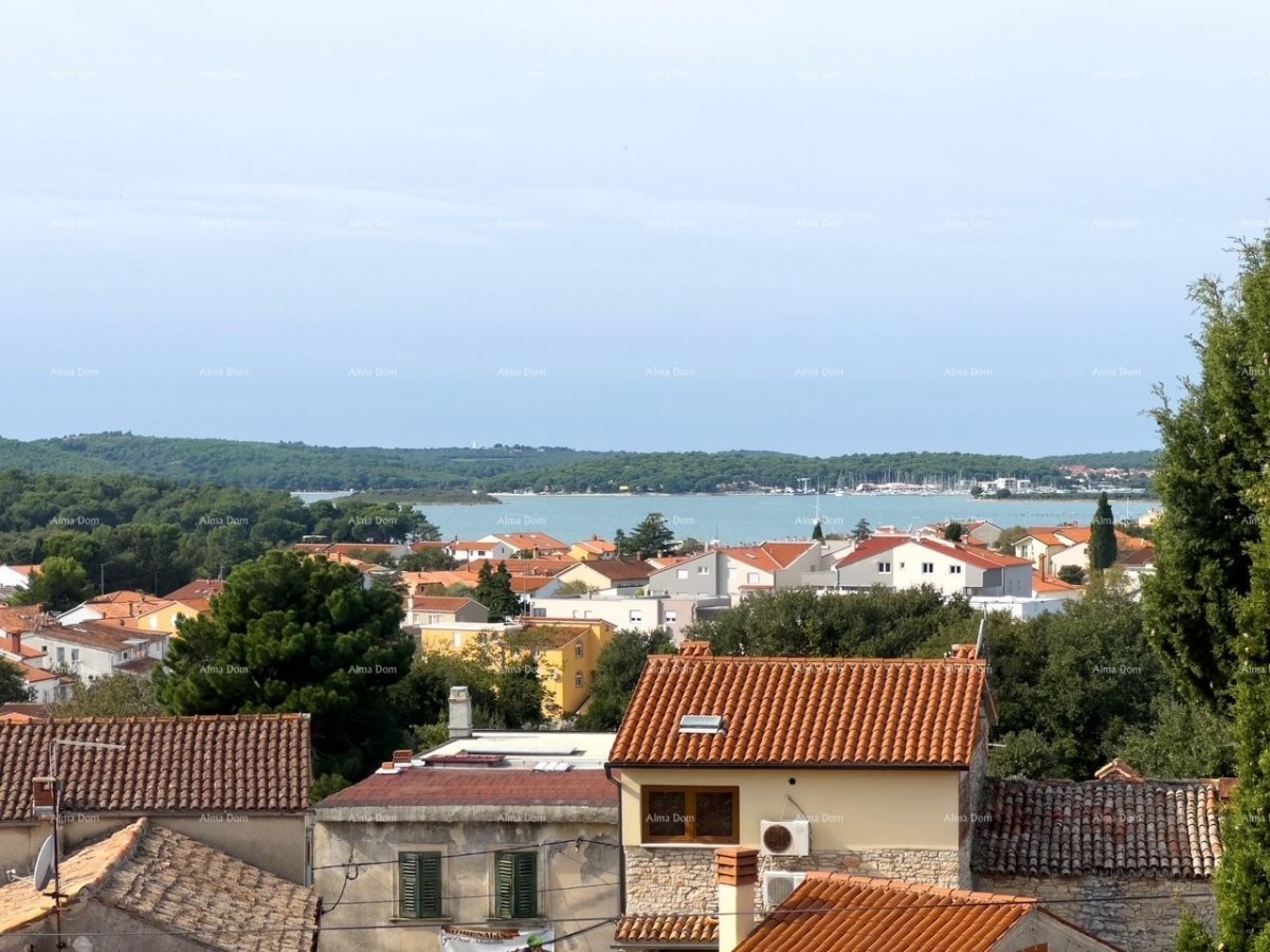 Vendita di una casa ristrutturata e arredata con vista mare, Medulin! 1
