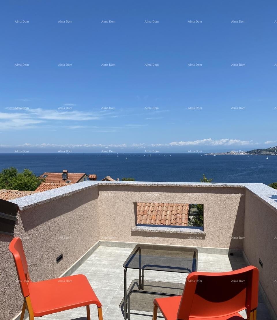 Umag, Crveni Vrh, house with three separate apartments 1