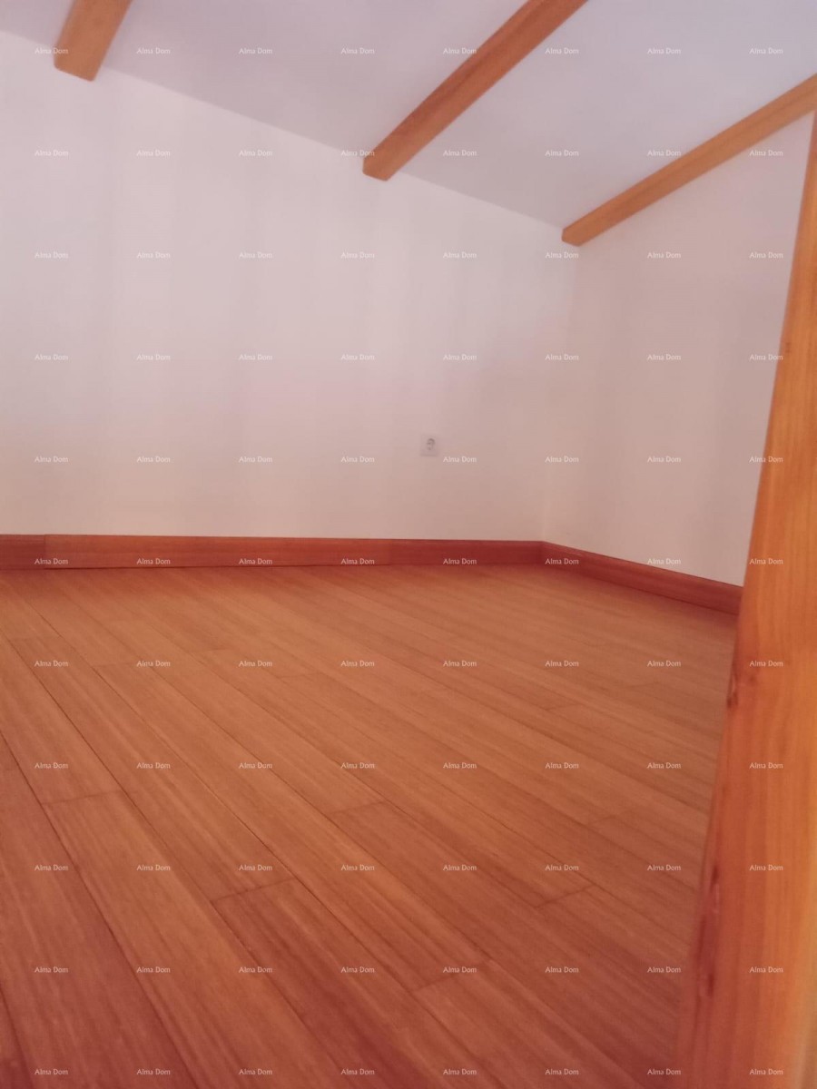 Prodaja velikega, lepo urejenega in popolnoma opremljenega apartmaja, s pogledom na morje, Ližnjan! 14