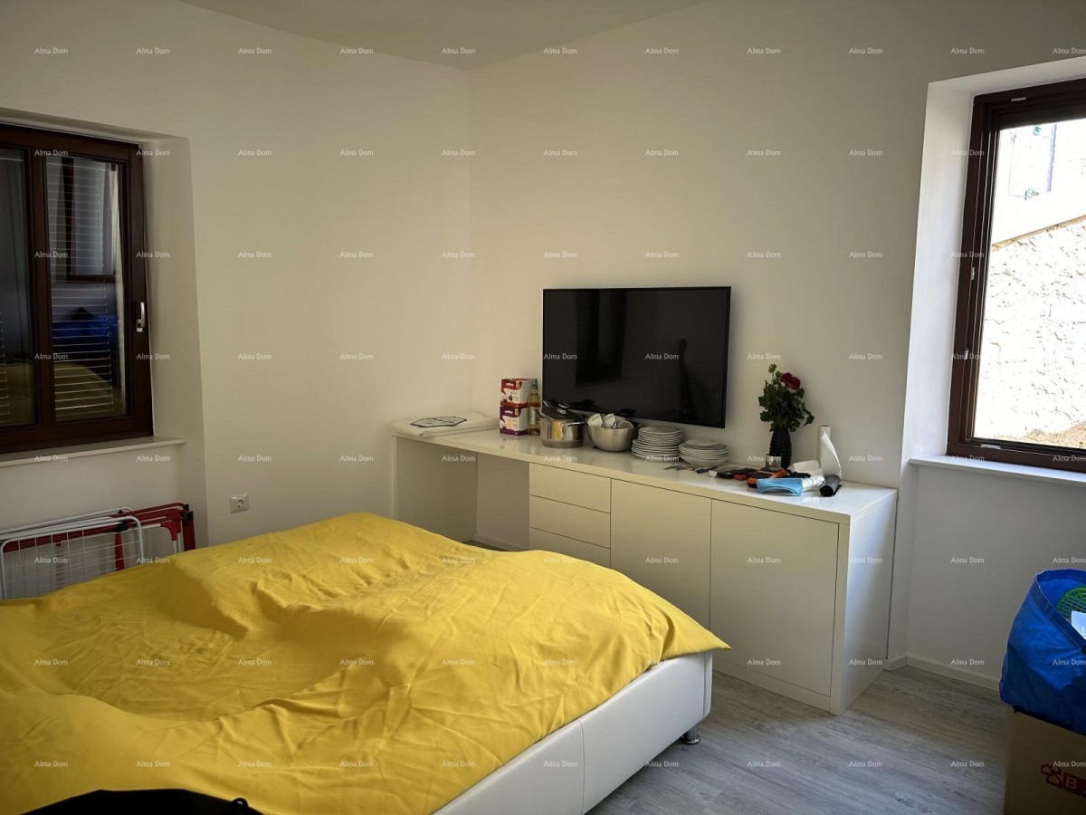 Прекрасный дом с тремя зарегистрированными апартаментами в старой части города Пореч! 37